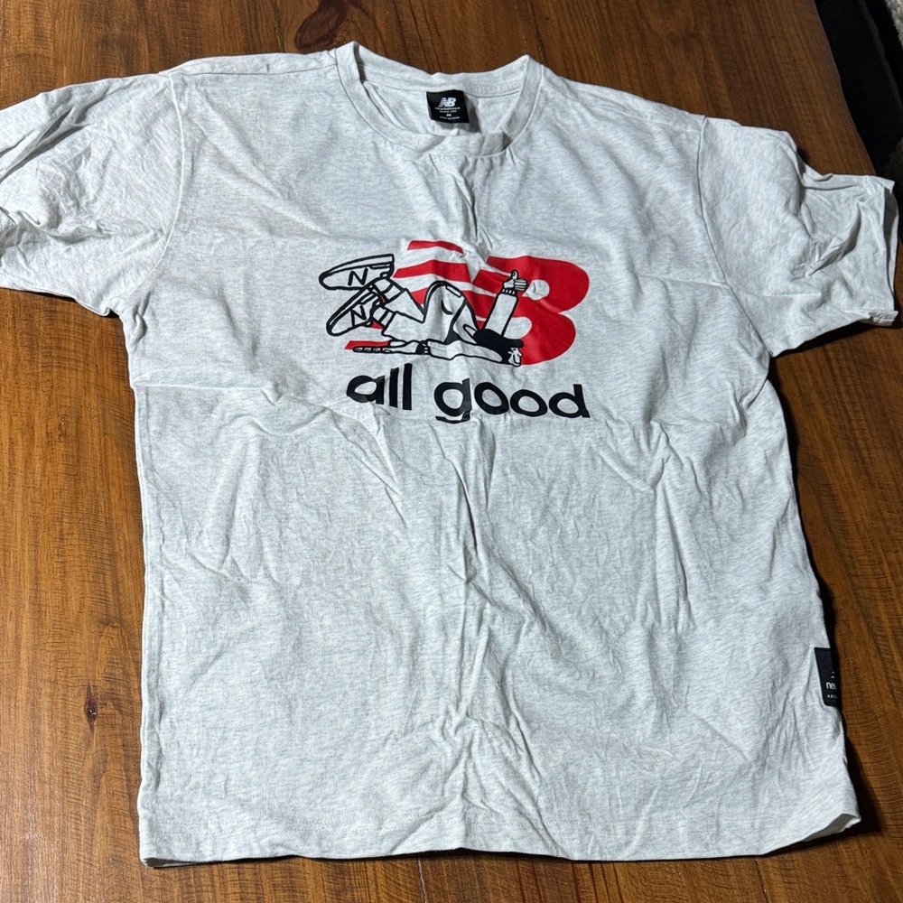 Rare New Balance Light Gray and Red Graphic Tee